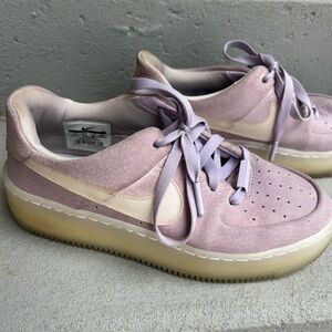 Nike Women's Lavender and Cream Sneakers